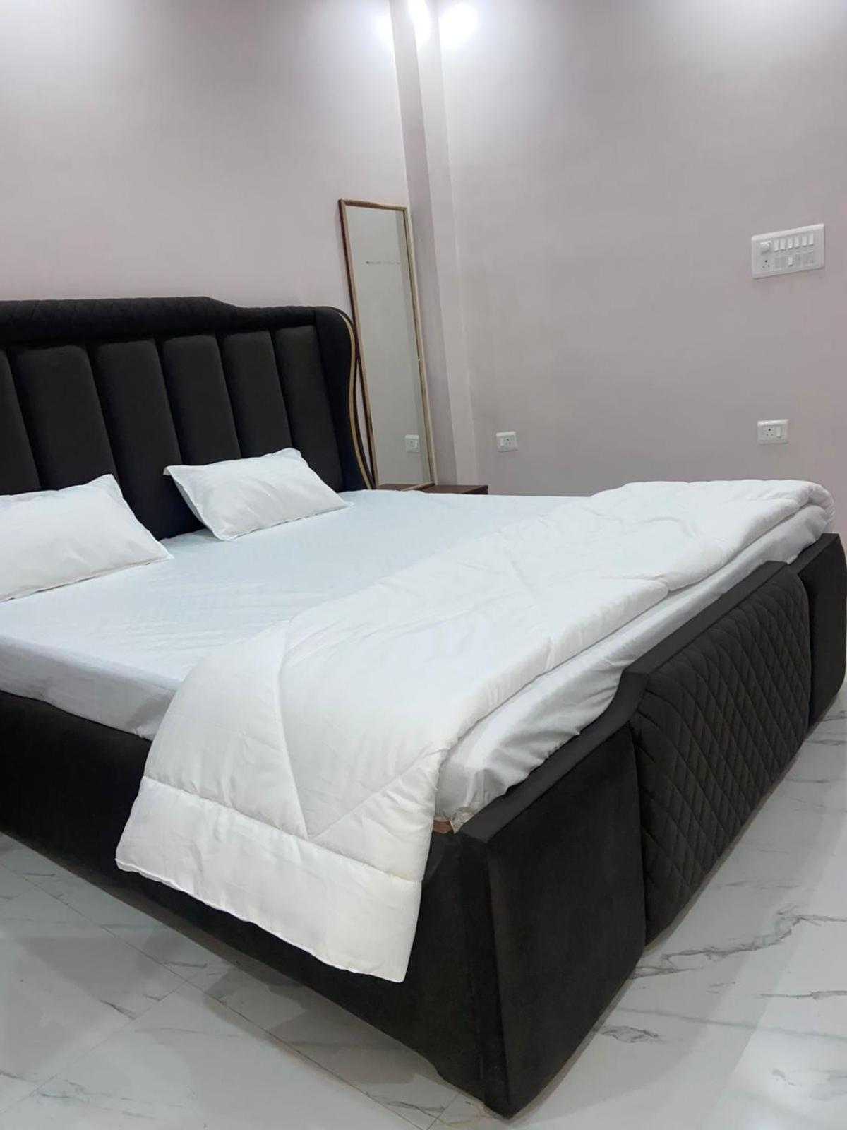 Nirmal Niwas Hotel Benares Buitenkant foto