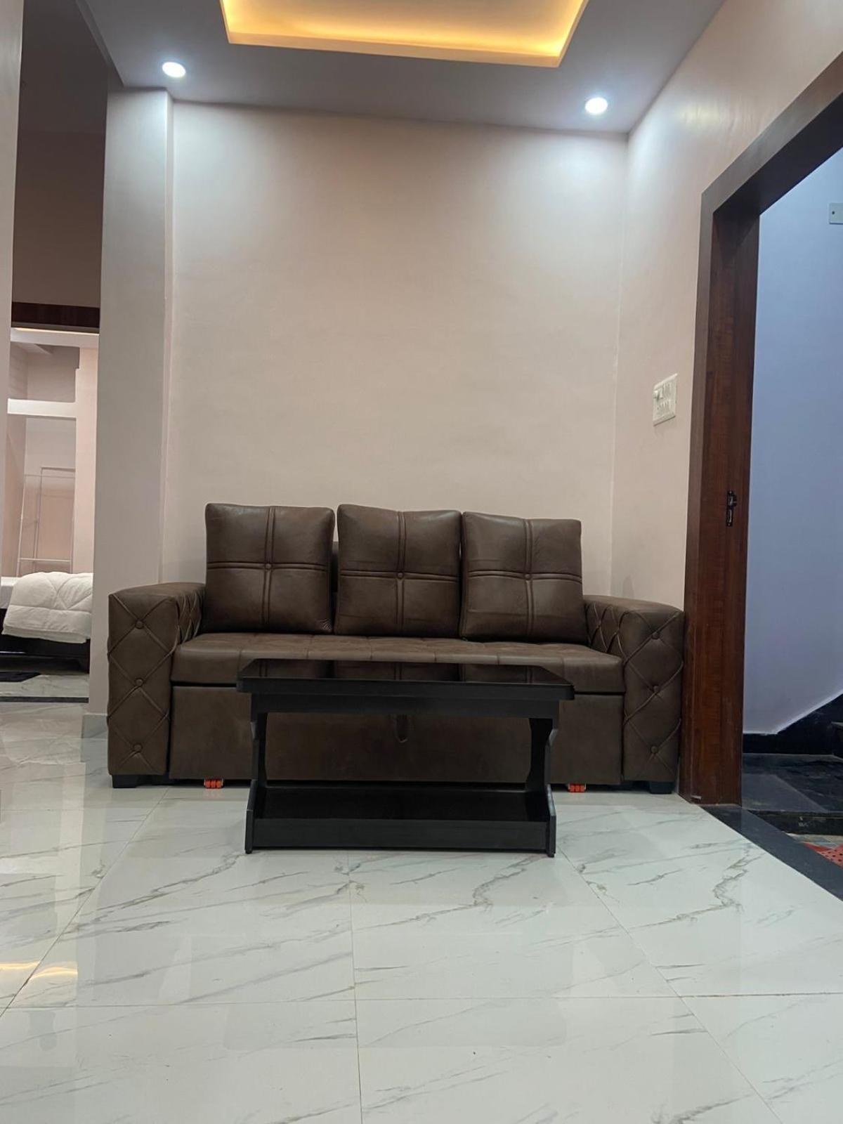 Nirmal Niwas Hotel Benares Buitenkant foto